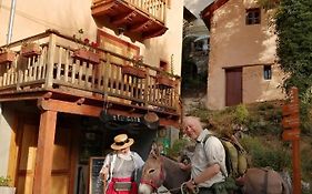 Eco-hôtel et Yourtes du Mercantour